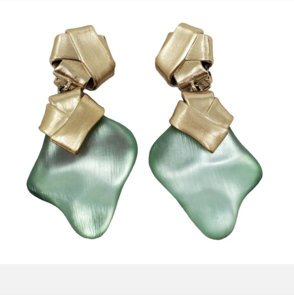 Vintage SIGNED Alexis Bittar Earrings 1990s Seafoam Green Lucite /Resin Matte Go - Picture 2 of 9